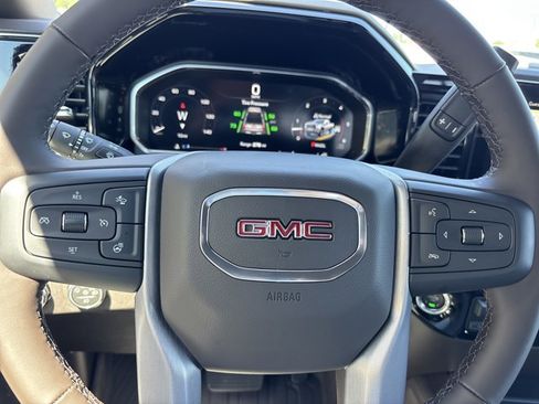 New 2026 GMC Sierra 2500 SLT w/ SLT Premium Package AWD/4WD image 29