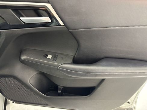 Used 2024 Mitsubishi Outlander SE image 25