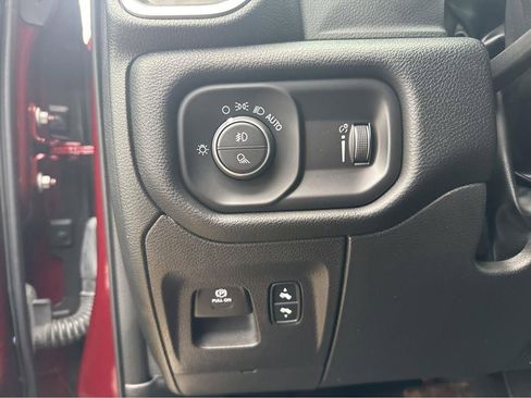 Used 2022 RAM 1500 Big Horn AWD/4WD image 33