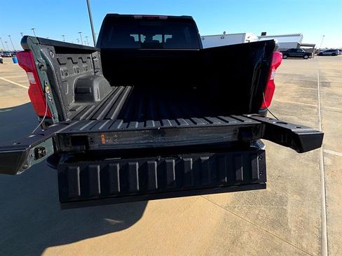 Used 2026 Chevrolet Silverado 1500 ZR2 AWD/4WD image 9