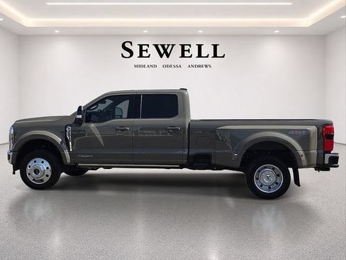 Used 2026 Ford F450 Lariat w/ Camper Package AWD/4WD image 2