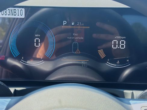 New 2026 Hyundai Santa Cruz SEL FWD image 9