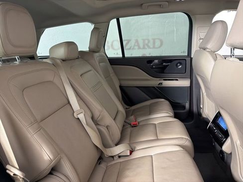 Used 2021 Lincoln Aviator Reserve w/ Equipment Group 201A image 18
