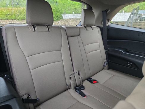 Used 2016 Honda Pilot Touring image 21