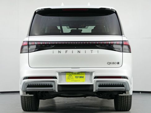 Used 2025 INFINITI QX80 Luxe w/ Cargo Package AWD/4WD image 11