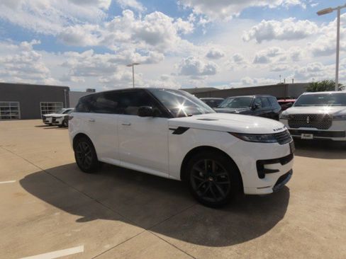 Used 2025 Land Rover Range Rover Sport Dynamic SE AWD/4WD image 6