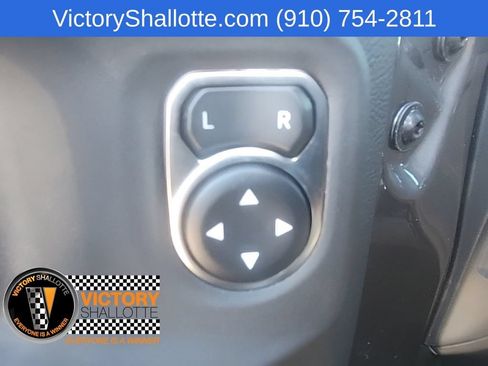 Used 2023 Jeep Gladiator Overland w/ Cold Weather Group AWD/4WD image 19