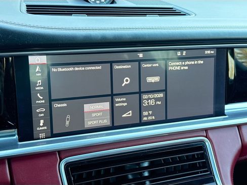 Used 2019 Porsche Panamera 4 image 15