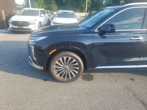 Used 2023 Hyundai Palisade Calligraphy AWD/4WD image 1