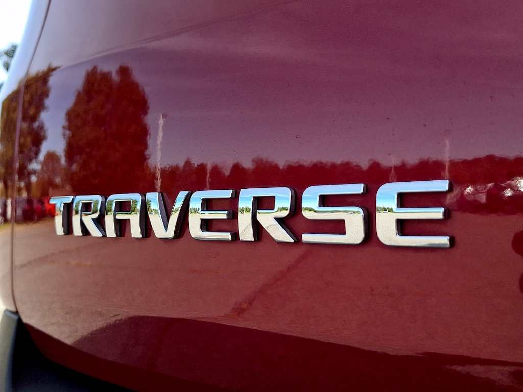 Used 2020 Chevrolet Traverse LT FWD image 29