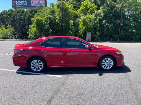 Used 2024 Toyota Camry LE FWD image 21
