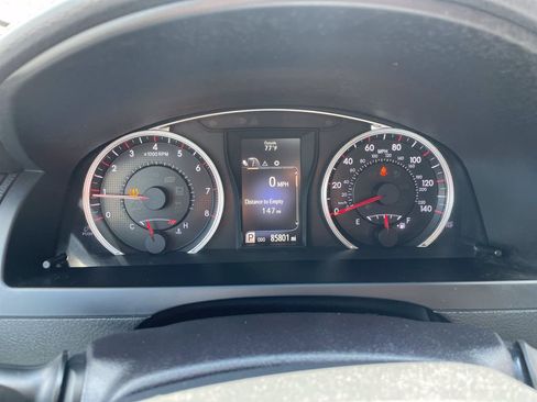 Used 2016 Toyota Camry SE FWD image 17