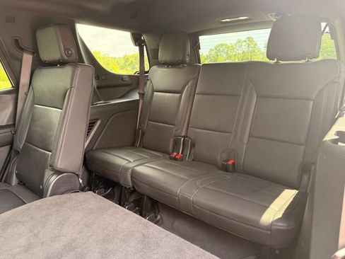 Used 2025 Chevrolet Tahoe Z71 AWD/4WD image 9