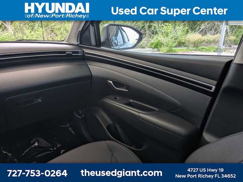 Used 2023 Hyundai Tucson SE FWD image 16