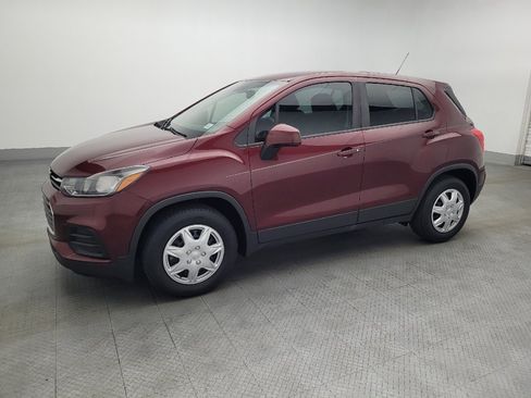 Used 2017 Chevrolet Trax LS image 2