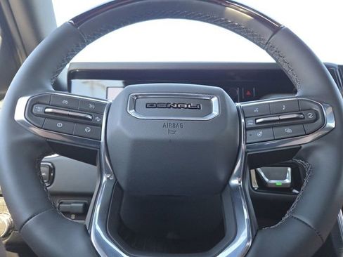 New 2026 GMC Yukon Denali w/ Denali Reserve Package image 40