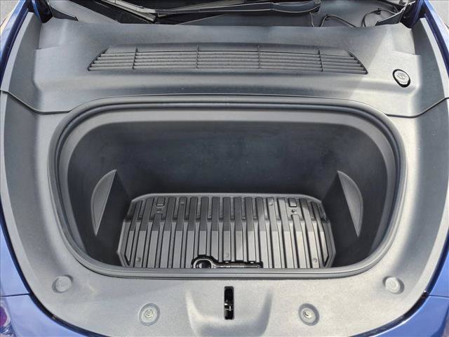 Used 2022 Tesla Model Y Long Range AWD/4WD image 22