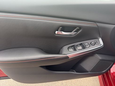 Used 2025 Nissan Sentra SR image 13