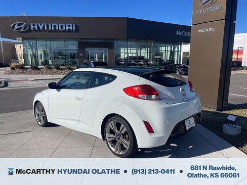 Used 2013 Hyundai Veloster Base w/ Style Pkg image 12