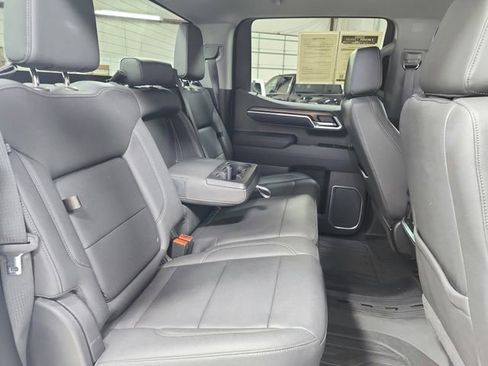 Used 2023 GMC Sierra 1500 SLT w/ SLT Premium Package AWD/4WD image 44