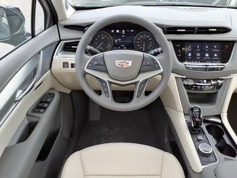 New 2026 Cadillac XT5 Premium Luxury image 17