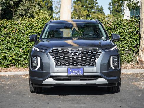 Used 2021 Hyundai Palisade Limited FWD image 2