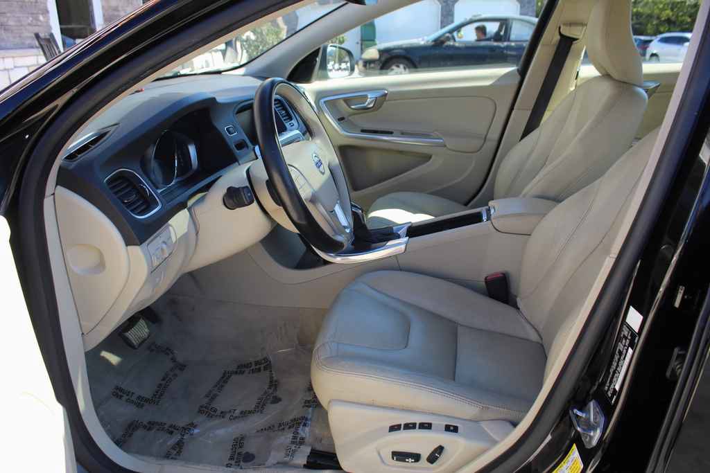 Used 2016 Volvo S60 T5 Premier w/ Convenience Package FWD image 26