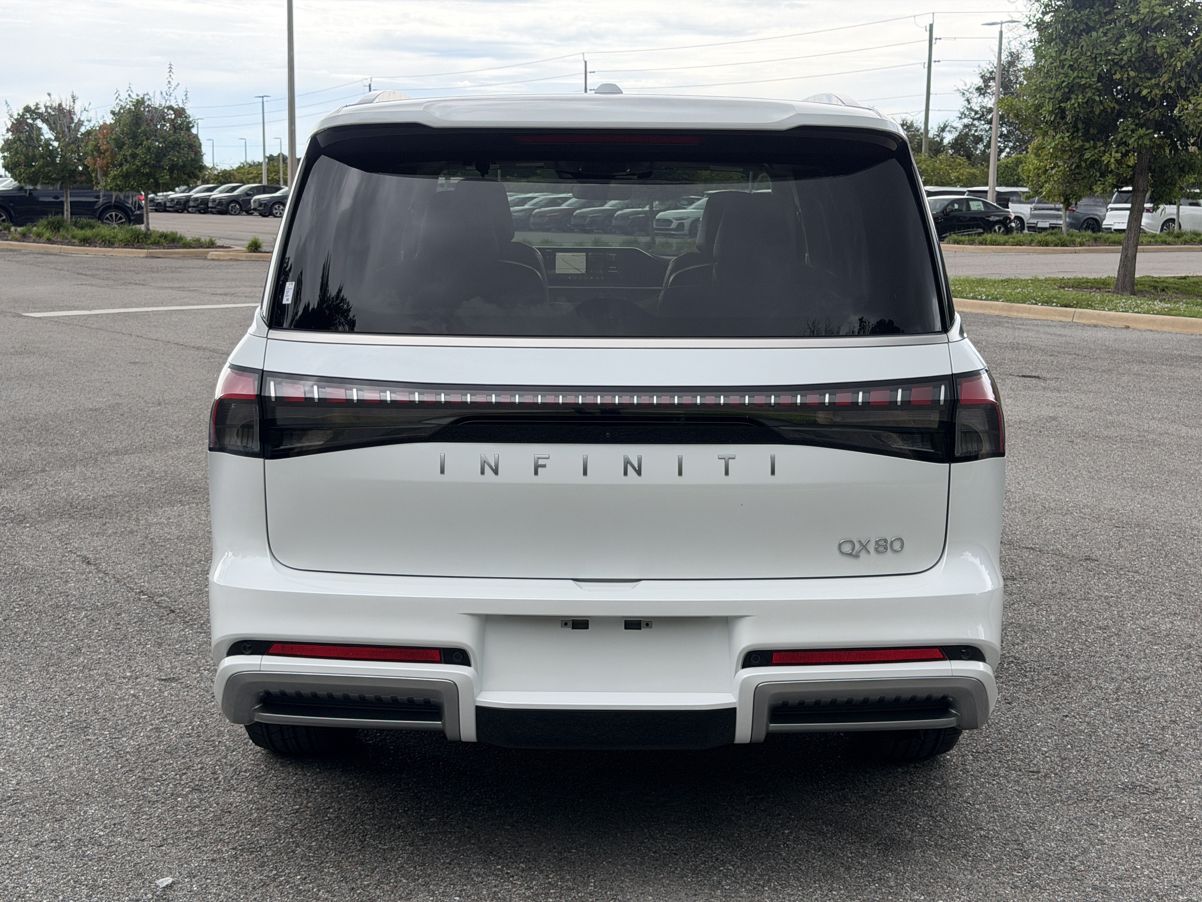 New 2027 INFINITI QX80 Luxe w/ Cargo Package RWD image 6
