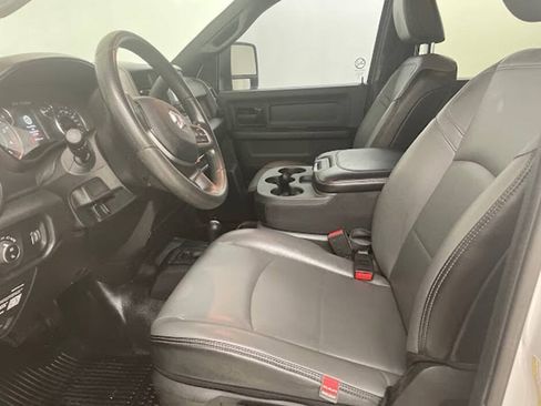Used 2023 RAM 2500 Tradesman w/ Chrome Appearance Group AWD/4WD image 16