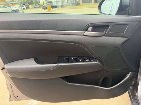 Used 2018 Hyundai Elantra Value Edition w/ Cargo Package image 23