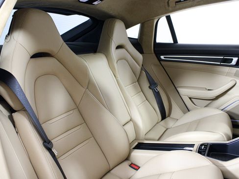 Used 2023 Porsche Panamera GTS AWD/4WD image 28