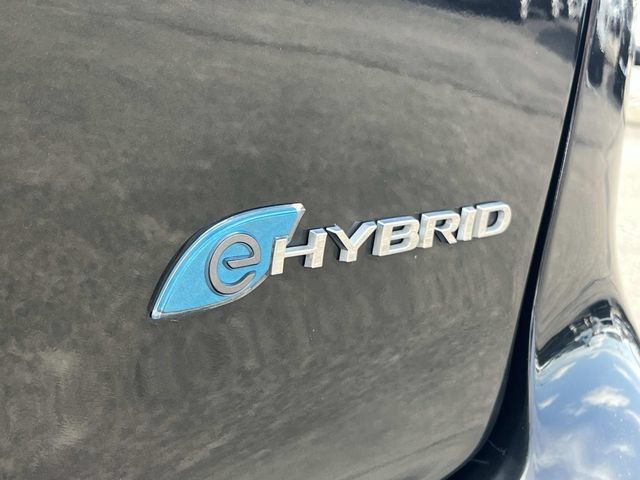 Used 2023 Chrysler Pacifica Touring-L FWD image 13