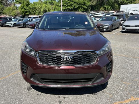 Used 2019 Kia Sorento FWD image 2