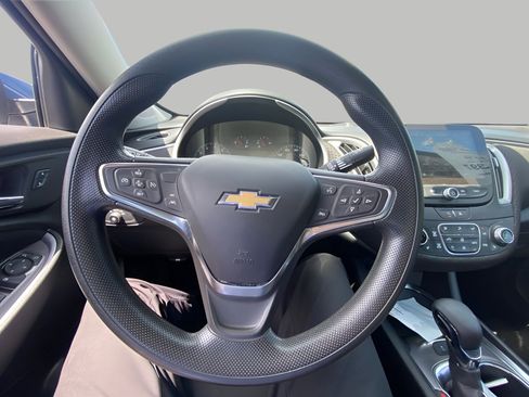 Used 2025 Chevrolet Malibu LT FWD image 14