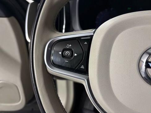 Used 2022 Volvo XC60 B5 Inscription w/ Advanced Package image 20