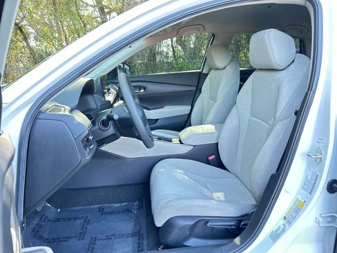 Certified 2025 Honda Accord LX image 11