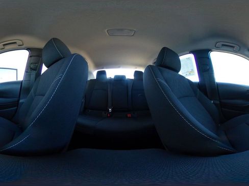 Used 2025 Toyota Corolla LE image 42