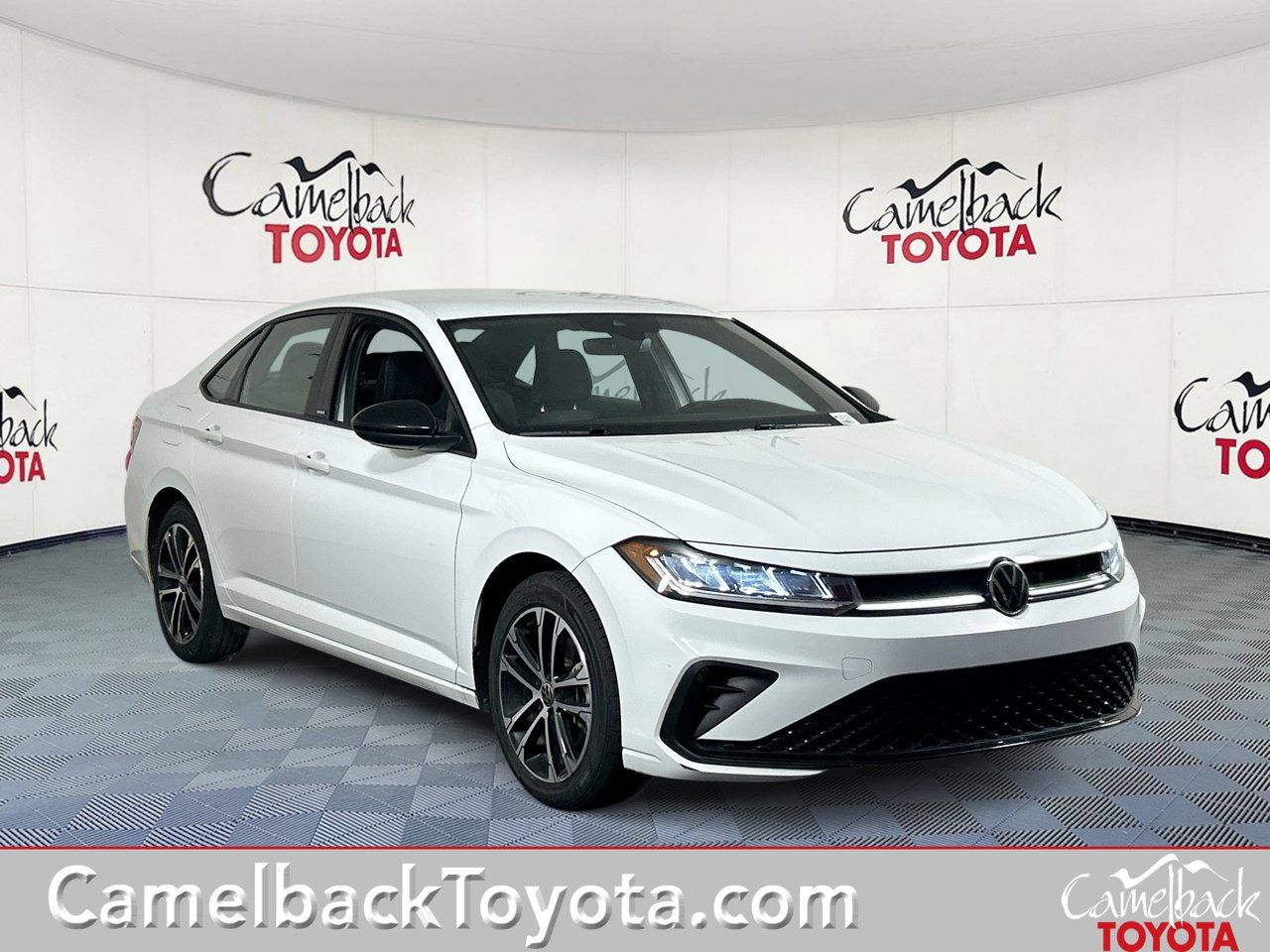 Used 2025 Volkswagen Jetta Sport FWD image 1