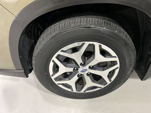 Used 2024 Subaru Forester Premium AWD/4WD image 8