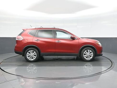 Used 2015 Nissan Rogue SV image 8