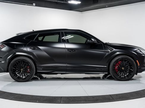 Used 2025 Lamborghini Urus S AWD/4WD image 2