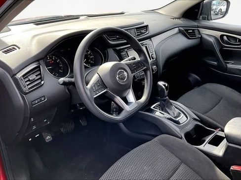 Used 2019 Nissan Rogue Sport S image 12