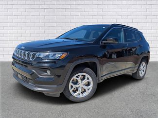 Used 2024 Jeep Compass Latitude video 1