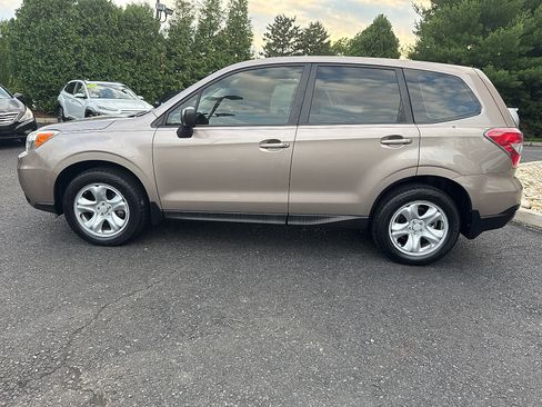 Used 2014 Subaru Forester 2.5i AWD/4WD image 10