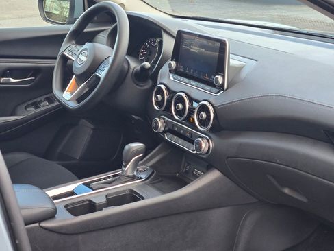 Used 2024 Nissan Sentra SV image 7