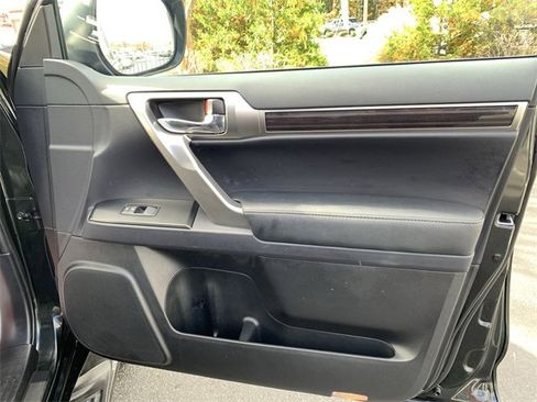 Used 2022 Lexus GX 460 Luxury image 13