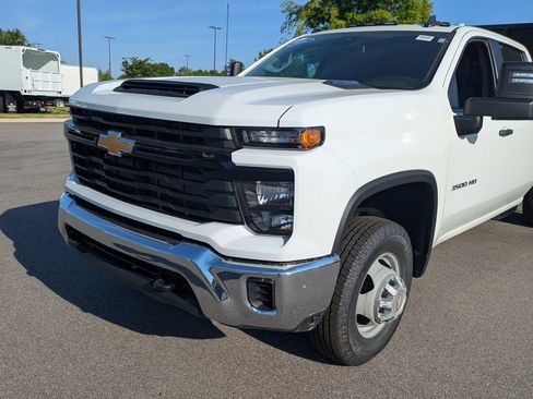 Used 2024 Chevrolet Silverado 3500 W/T w/ WT Convenience Package AWD/4WD image 10