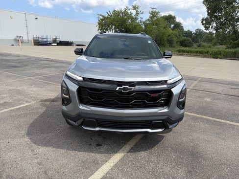New 2026 Chevrolet Equinox RS w/ Convenience Package III AWD/4WD image 2