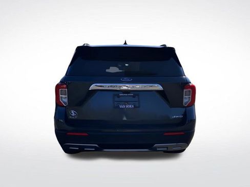 Certified 2022 Ford Explorer XLT w/ Equipment Group 202A image 12