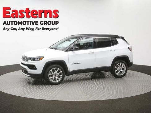 Used 2025 Jeep Compass Limited AWD/4WD image 57